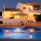 Villa with pool and sea view with two independent floors