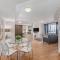 Inner-City Vibes! 2Bed/1Bath/1Car/Pool/Balcony~CBD
