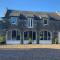 The Carthouse (Luxury 2 bed with private hot tub)