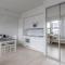 Beautiful Modern City Apartment