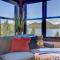 Lake Resort Suite: Views & Amenities