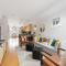 Midtown Modern - urban condo walkable to bars and beach