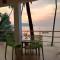 GS Home on the Bay- Super Sea & Garden view Glass studio apartment