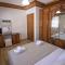 Emblematic House 3