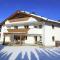 Modern Apartment in Kaltenbach with view of Zillertal Alps