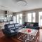 Lasek Marceliński 2-Bedroom Apartment by BookingHost