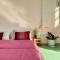 Baan KhaoSoi - Private room in a rooftop hostel 4th floor