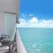 Luxurious 2 bedroom on the Ocean IL