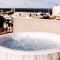 LA88 Bayview Penthouse with Jacuzzi