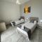F8 Room 3, Private Room two single beds shared bathroom in shared Flat