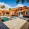 Elegant Villa Paola Private Heated Pool