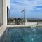 Lux Sea&Country Views with Pool