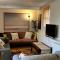 Bright central large cosy flat