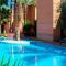 maison noé ,Résidence al quaria Assiyahia avec piscine