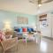 Tropical Escape near Beach! Tons of parking!