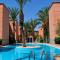 Riad Nezha Séjour de Luxe avec 3 Piscines, Jacuzzi & Proche Médina