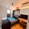 Inova - Comfort Room with Private Bathroom and Shared Facilities