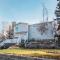 Yellowknife Downtown 50a avenue Retreat
