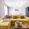 Modern & Elegant City Center Apartments