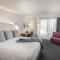 Crowne Plaza Atlanta Perimeter at Ravinia, an IHG Hotel - Premium King Room - High Floor