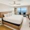 Panoramic Views Oceanfront Tower King Room 7th Flr