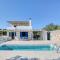 villa paradisia private swimming pool and jacuzzi