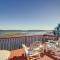 Boat Dock! Waterfront Group Getaway in Ocean Pines
