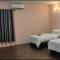 Tazrah roomstay (1 queen or 2 twin super single room)