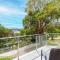 Paradiso, 4,4 Laman St - Unit with aircon, wi-fi, pool and in the heart of town, water views