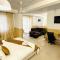 Hotel Relax In - Noida Sector 18