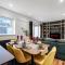 Cosy and Stunning Abode in London