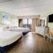Bright Modern Room with Ocean Front View 4th Floor