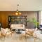 Designer apt - Downtown Miraflores w/parking!
