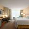 Hilton Garden Inn Baltimore Inner Harbor - King Room With Microwave/Fridge