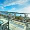 Cozy 2bedroom seafront apartment, balcony GOSLM-10