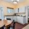 Downstairs 2 Bedroom Apt- Pet Friendly- walking distance to beach & shops