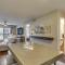 Grand Junction Condo: Balcony, Community Pool!