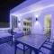Luxury four-story Home, Rooftop Deck with views, PingPong! Sleeps 12!