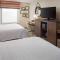 Hampton Inn by Hilton Garden City Long Island - Chambre Queen Avec Deux Lits Queen Et Canapé-Lit - Non-Fumeurs