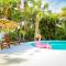 Paradiso Largo - Heated Pool, Mini Golf, Solar Powered Home