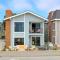 2 Bedroom Home on the Beach with Ocean View