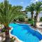 Apartment Oasis Cala Santanyi with shared pool