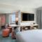 Hotel Landy Orlando Universal Blvd, a Tribute Portfolio Hotel - Junior Queen Suite With Sofa Bed