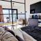 Modern apartment near Tampereen Messukeskus, with own private and free parking