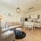 Lumi Primorska - Bright & Peaceful Courtyard Apartment