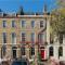Entire Ground Floor Flat, Free Off-Street Parking and Large Garden