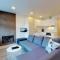 1BR and Sofabed at Whistler on the Lake, Lakefront, Serene Setting, Wood Burning Fireplace