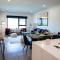 Domino Condo - Bunk Bed & Hot Tub