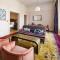 The Hotel Chelsea - Chelsea Grand Loft
