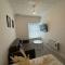 Modern & Stylish 1 bedroom flat in Bridgend town